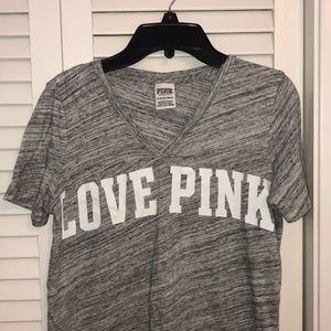 VS pink t-shirt